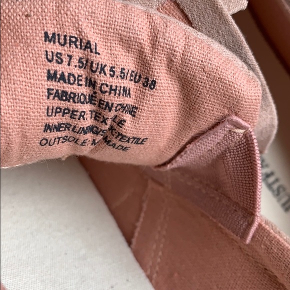 Just Fabulous Murial Blush Colored Shoes - Picture 5 of 8